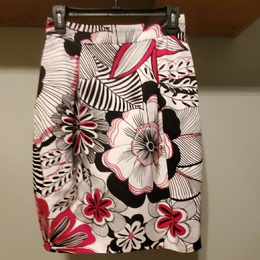 REDUCED!! Authentic Dolce & Gabbana Pencil Skirt